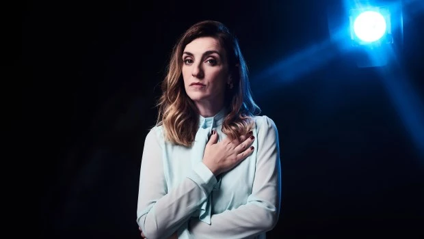 A poco de dar a luz a su segundo hijo, Julieta Zylberberg emprende el desafío de protagonizar el controversial unipersonal ‘Prima facie’.