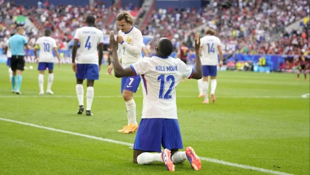 Francia supera sobre el final a Bélgica y clasifica a cuartos de final