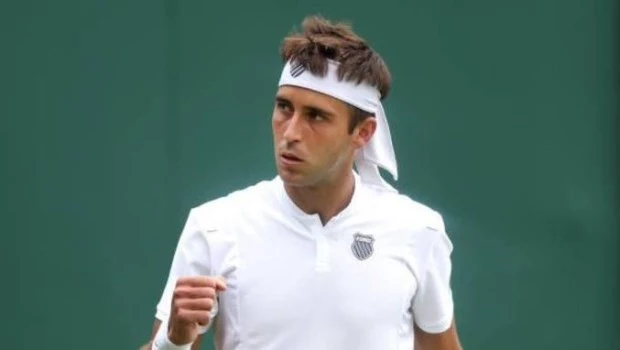 Tomas Etcheverry consiguió el primer triunfo argentino en Wimbledon