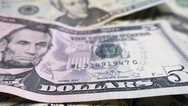 El dólar blue volvió a pegar un salto y marcó un nuevo récord