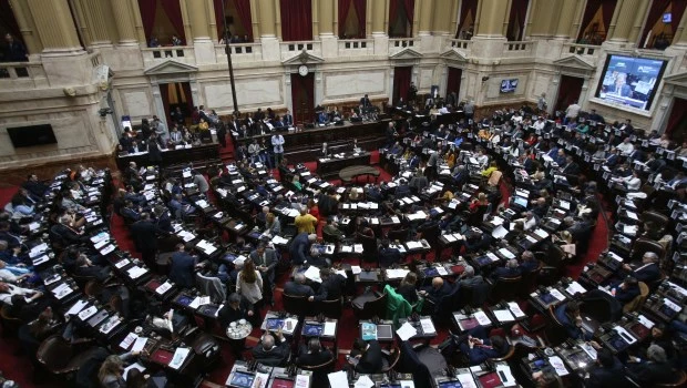 El oficialismo tiene los votos para votar mañana la restitución de Ganancias