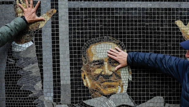 El acto del lunes en San Vicente mostró que hay una tregua en las fortísimas internas que se han despertado en las diversas tribus del peronismo bonaerense.