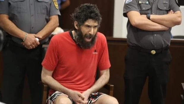 Murió en prisión el "Hombre Gato", condenado a prisión perpetua por matar a su madre y a su tía