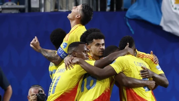 Colombia aguantó con un hombre menos, venció a Uruguay y se las verá con Argentina en final de la Copa América