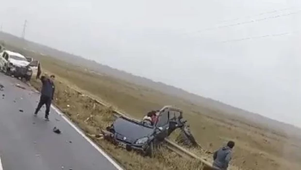 Cinco personas murieron en un choque frontal en Corrientes