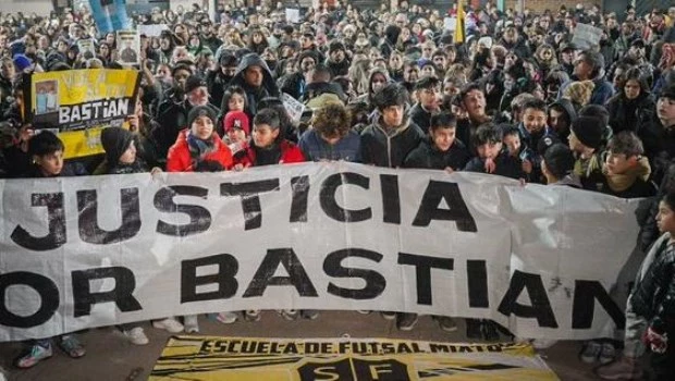 Los vecinos de Wilde vuelven a marchar para pedir justicia por el crimen de Bastian