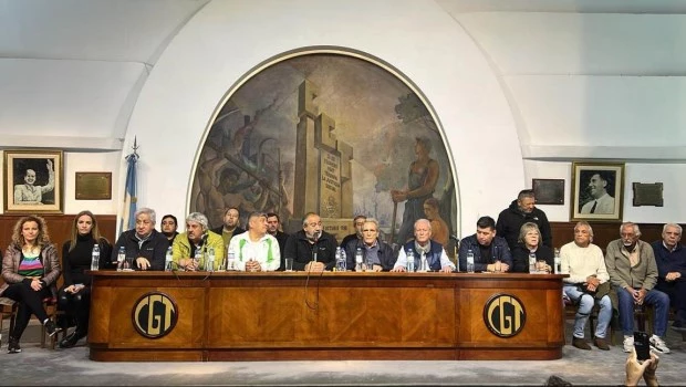 La CGT se reunió con el Gobierno y pidió que se retire la reforma laboral del DNU