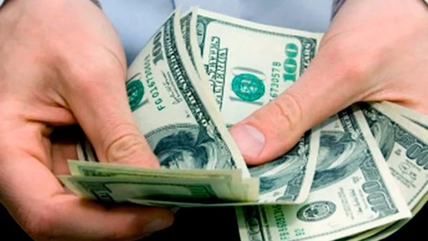 El dólar blue volvió a aumentar en una jornada marcada por la volatilidad del mercado