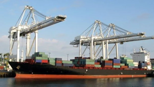 El superávit comercial de junio fue de US$ 1.911 millones pero el intercambio cayó 11%