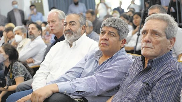 La CGT repudió la visita de diputados libertarios a represores presos