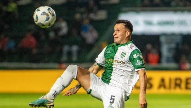 Banfield empató con Atlético Tucumán y sigue invicto de local