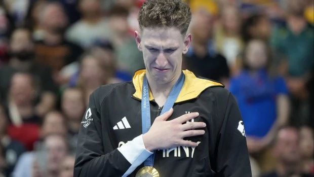 Lukas Märtens se lleva el oro en los 400 metros libre