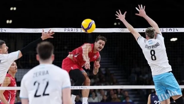 Estados Unidos le amargó el debut a la Selección en voleibol