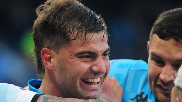 Racing le ganó a Unión y quedó como único escolta de Huracán