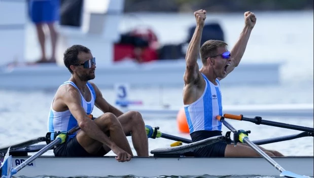 Remo: los argentinos pasaron a las semifinales en varones y en mujeres