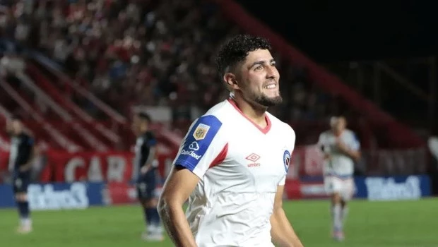 Argentinos rompió la mala racha con un triunfo frente a Lanús