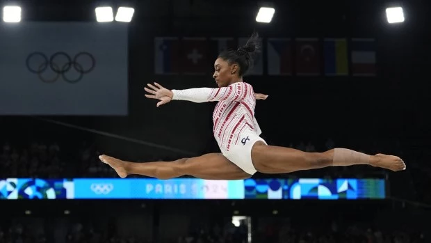 Simone Biles conduce a Estados Unidos al oro por equipos; históricas medallas de Italia y Brasil