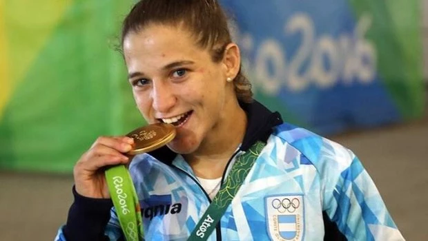 Figuras del deporte argentino celebran al nuevo medallista dorado