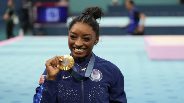Simone Biles escribe una página gloriosa más de su carrera de ensueño