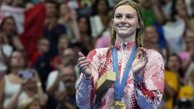 La canadiense McIntosh se postula al titulo de 'reina' de la pileta con su segundo oro