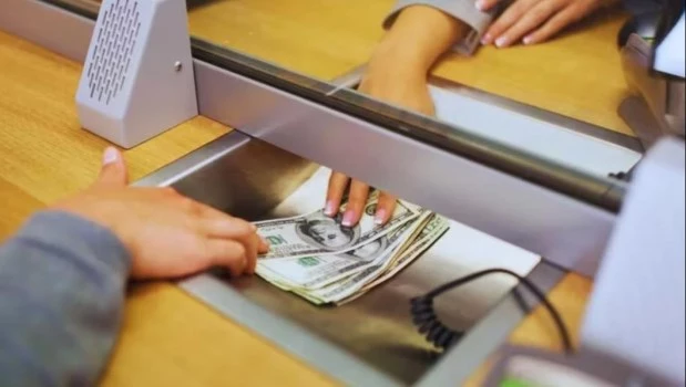 El precio del dólar bajó 0,75% ante el anuncio del Presupuesto 