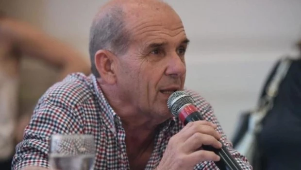 Zurro: "No nos podemos hacer cargo de un golpeador, Alberto Fernández tiene que ir en cana"