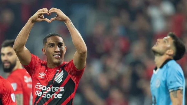 Belgrano tropezó en Brasil ante Paranaense