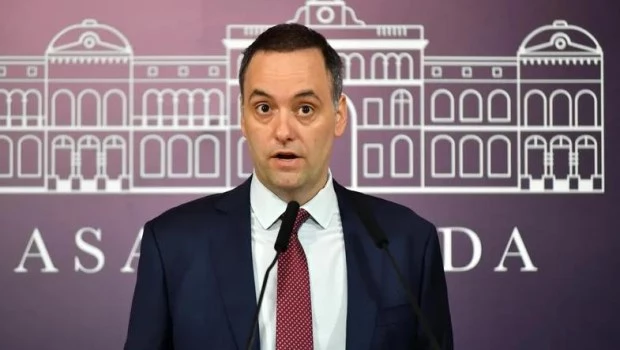 Adorni detalló que para el Gobierno las tarifas debían tener una corrección y que los salarios reales están mejorando