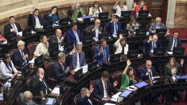 Los senadores se aumentaron las dietas en un 6,5% y pasarán a cobrar 9 millones