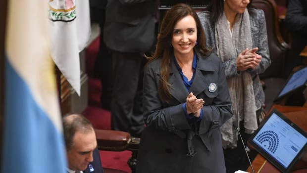 Villarruel convocó a una sesión especial para que los senadores debatan sobre el aumento de sus sueldos