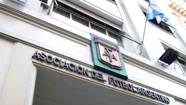 Nuevamente, se extendió la fecha de finalización del mercado de pases en Argentina 