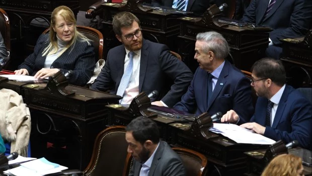 Semana adversa para el oficialismo en el Congreso: ahora la oposición logró rechazar en Diputados el DNU sobre la SIDE 