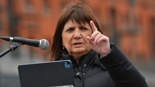 "Eligieron ponerse del lado de las mafias", reprochó Bullrich a los diputados del PRO que rechazaron el DNU sobre la SIDE 