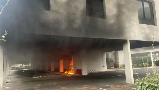 Un policía resultó herido en un ataque terrorista contra una sinagoga en Francia