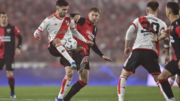 Con Acuña como titular, un deslucido River igualó sin goles con Newell´s en Núñez