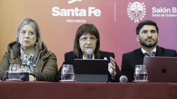 Patricia Bullrich celebró la baja del delito en Rosario junto a Pullaro