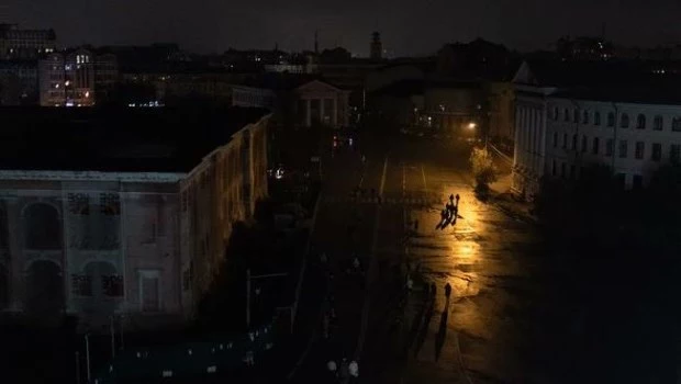 Ucrania realiza cortes de electricidad tras el mayor ataque aéreo de Rusia