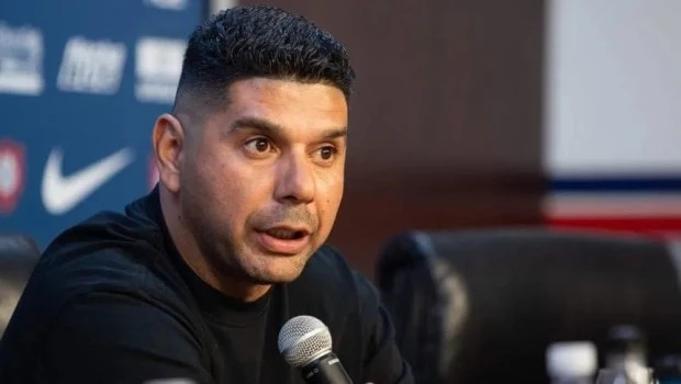 Denuncian por violencia de género al ex futbolista Néstor Ortigoza