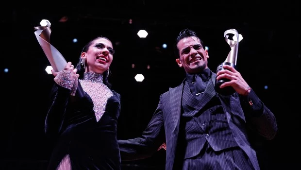 Ayelén Morando y Sebastián Martínez bailaron ‘El marne’, de Arolas, en la versión de la Orquesta Forever Tango.
