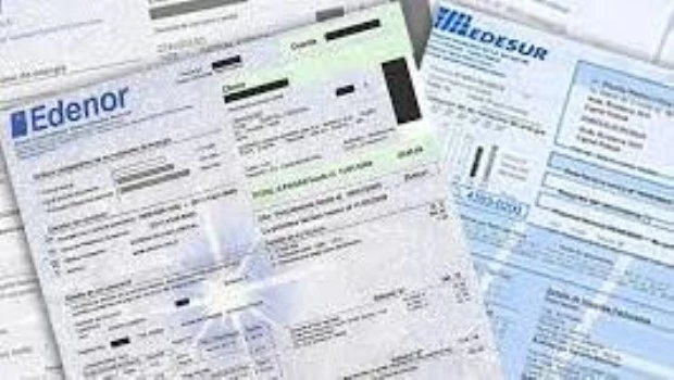 Caputo analiza volver a aumentar las tarifas de luz y gas a pesar de su impacto en la inflación