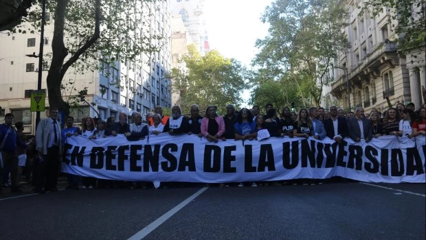 El Consejo Superior de la UBA les solicitó a los senadores la aprobación de la Ley de Financiamiento Universitario 
