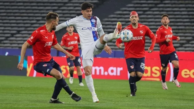 Independiente goleó a Godoy Cruz y avanzó a los cuartos de final de la Copa Argentina