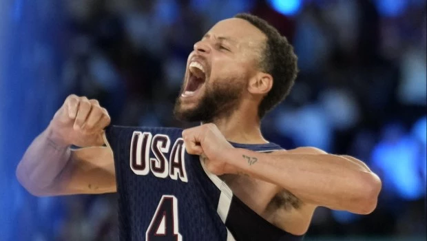 Curry seguirá en los Warriors hasta 2027