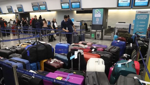 Comienza a normalizarse la operación en Aeroparque tras la medida de fuerza de los gremios