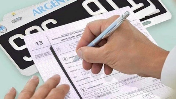 Simplifican el trámite y rebajan a 1% el impuesto a las transferencias de automóviles
