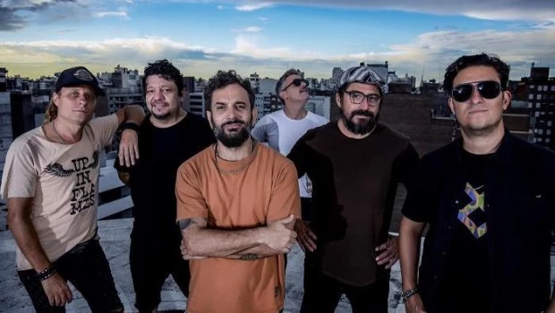 Pablo Pino, líder de Cielo Razzo, charló sobre ‘El Día Fuera Del Tiempo’, la última placa de la banda