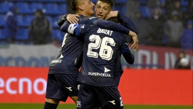 Vélez goleó a Independiente Rivadavia y es el único líder de la Liga Profesional