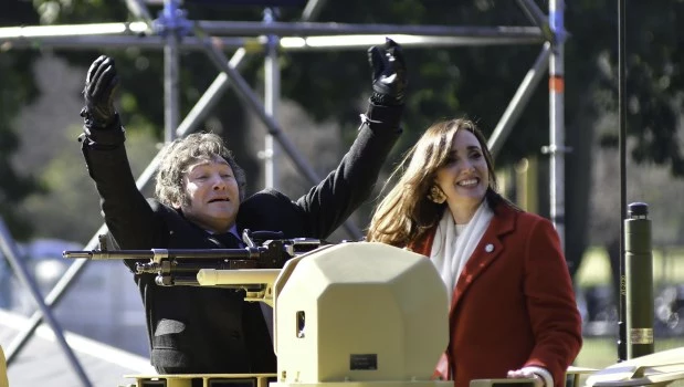 Desfilar en el TAM está bien; ahora, hacer justicia