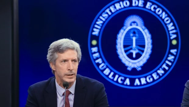 El Banco Central confirmó que envió parte de las reservas de oro al exterior