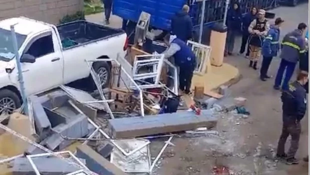 Un camión embistió una garita en Mar del Plata